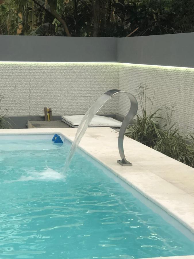 Casa Luxo Com Piscina A 500 Metros Da Praia Флорианополис Экстерьер фото