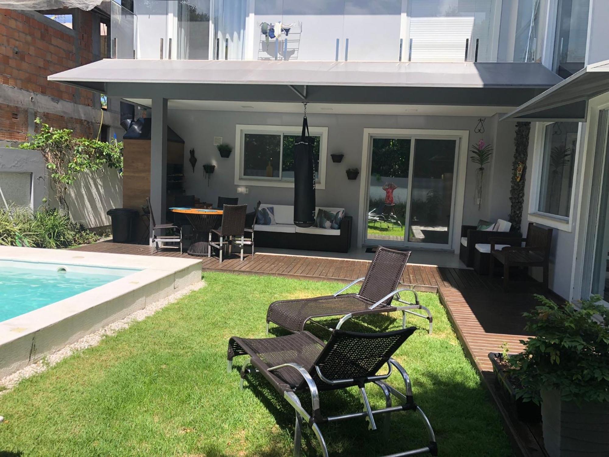 Casa Luxo Com Piscina A 500 Metros Da Praia Флорианополис Экстерьер фото